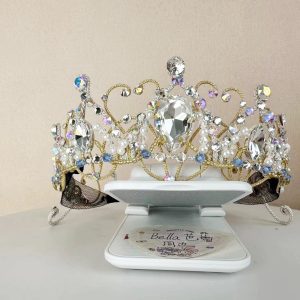 White universal headdress/special for silver fairy competition