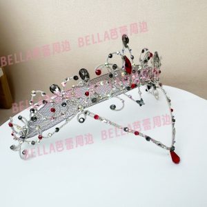 Black Swan with Swarovski Forehead Chain/Universal Crown