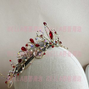 Red universal crown/universal crown